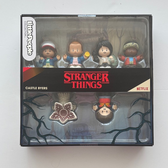 Fisher-Price Little People Collector Netflix Stranger Things Castle Byers Set - Picture 1 of 9